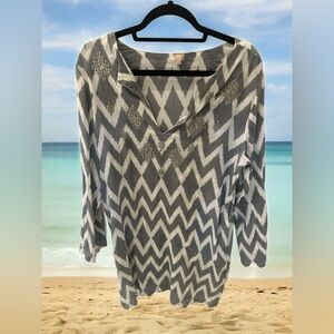 New Echo Small Gray and White Chevron Beach Coverup !!